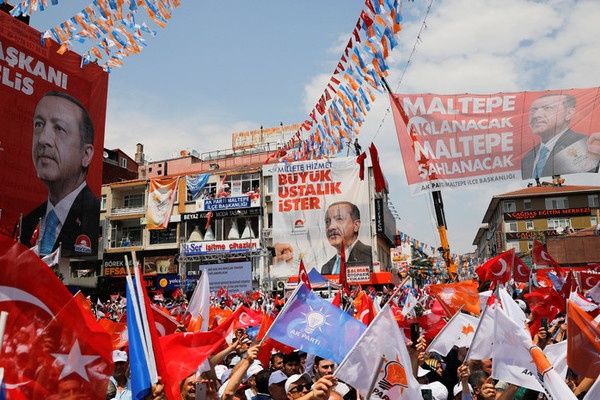 В Турции прошли досрочные выборы: результаты
