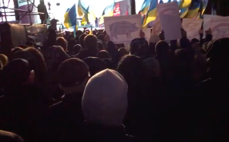 В Житомире "Национальный корпус" пришел к Порошенко