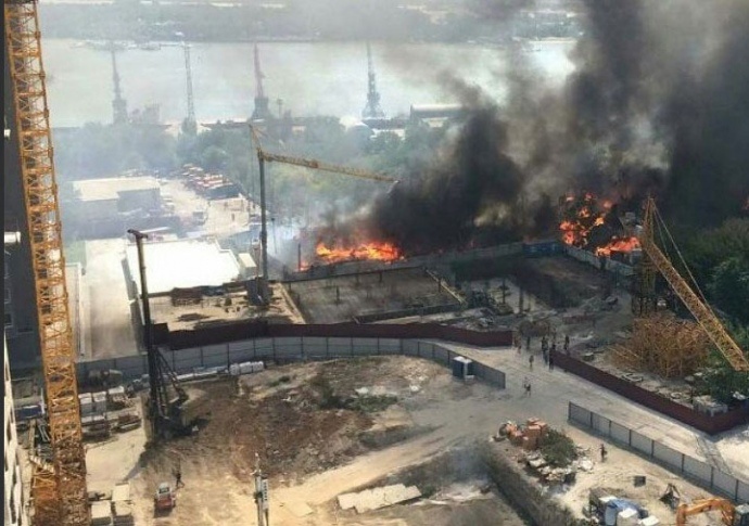 В Ростове-на-Дону горят 25 жилых домов, идет эвакуация