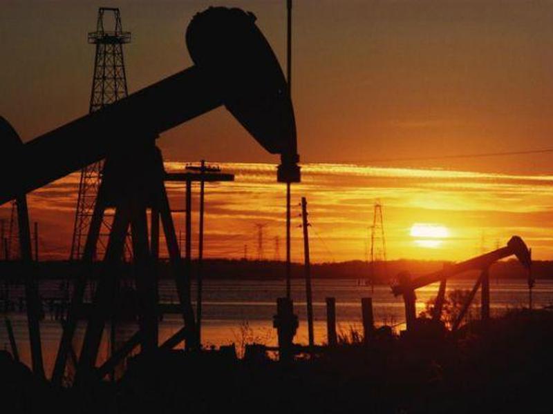 Переговоры в Дохе: участники не договорились о заморозке добычи нефти