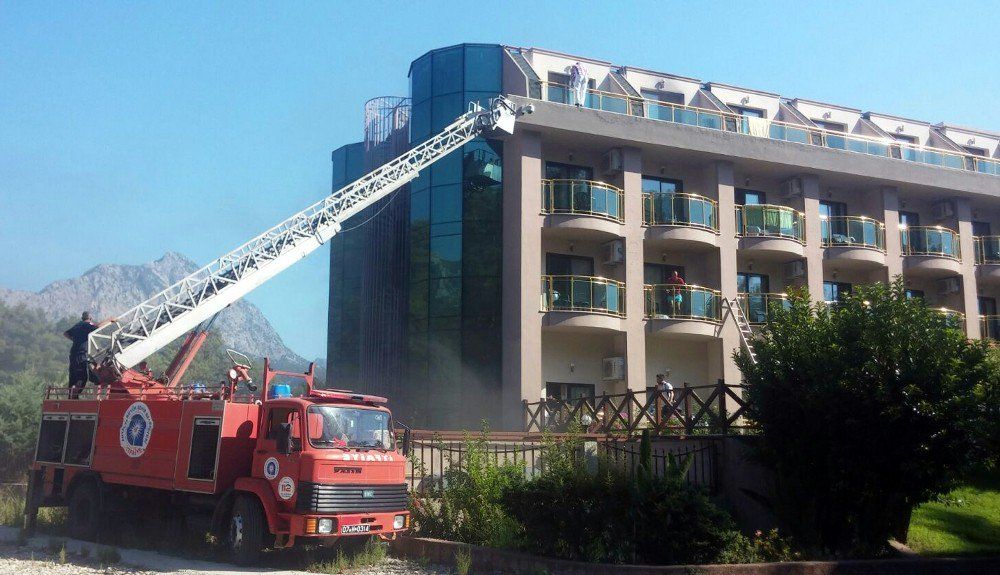 В Турции горел 5-звездочный отель: пострадали туристы