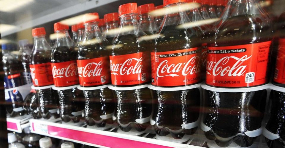 Вслед за Adidas: Coca-Cola выпустила  "кремлевский" напиток