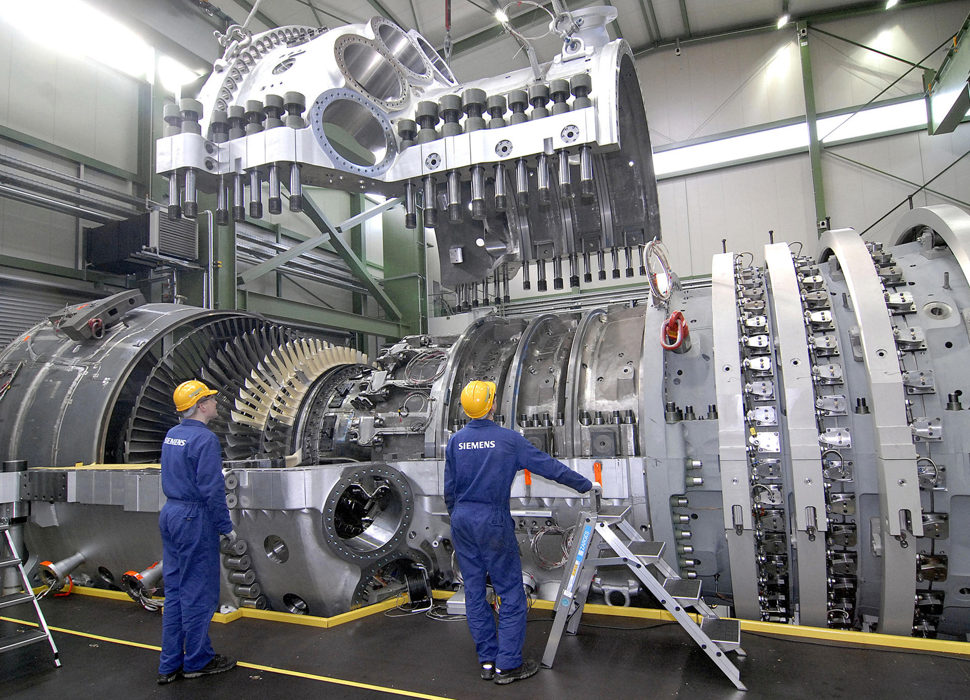 На фото турбины Siemens