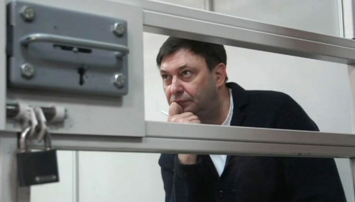 Фото: Главу РИА Новости-Украина Вышинского оставили под стражей
