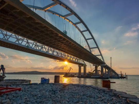Украина поддержала санкции против строителей Крымского моста