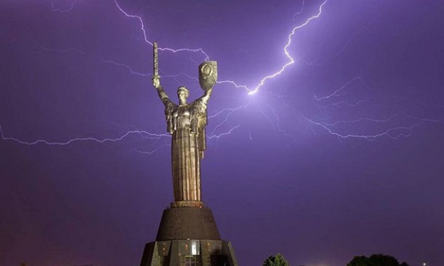 Внимание! В Киеве объявили штормовое предупреждение