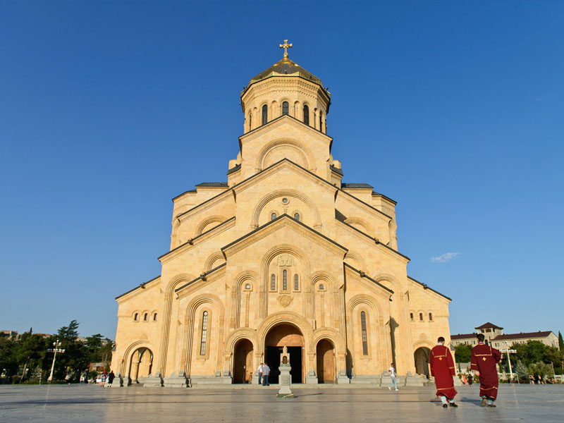 Тбилисси: горит главный кафедральный храм Грузинской православной церкви