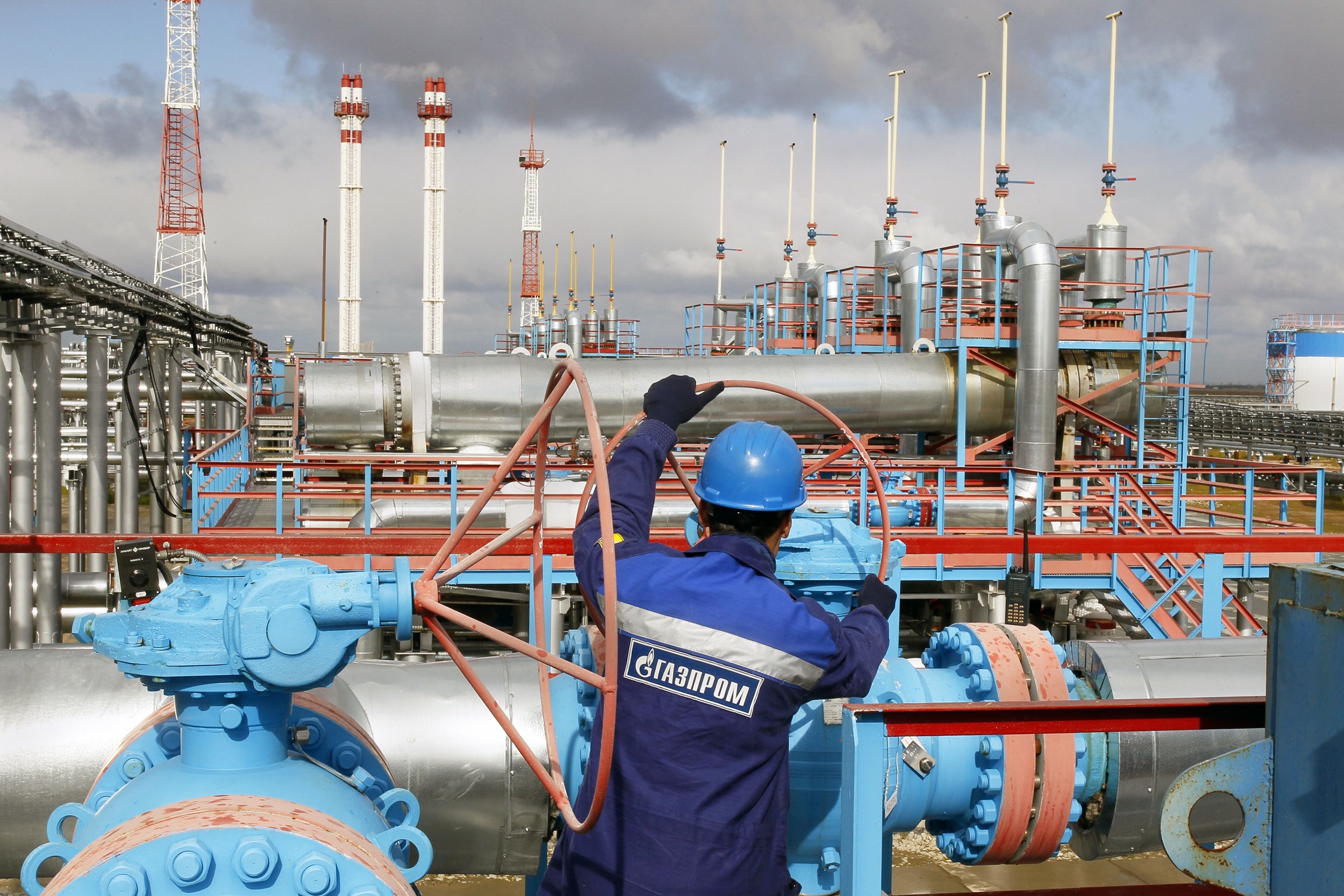 На фото работник «Газпрома» 