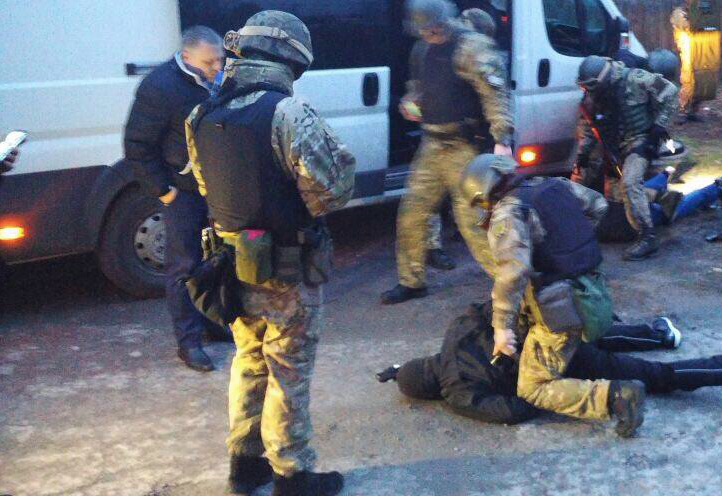 В центре Киева полиция начала задержания людей