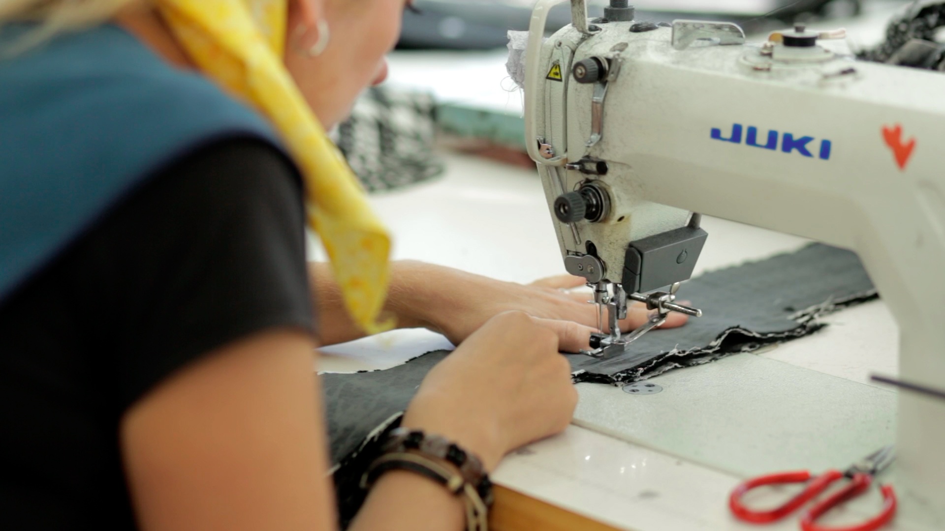ОЛТЕКС расширяет производство и увеличивает объем поставок молодежной женской одежды в страны ЕС