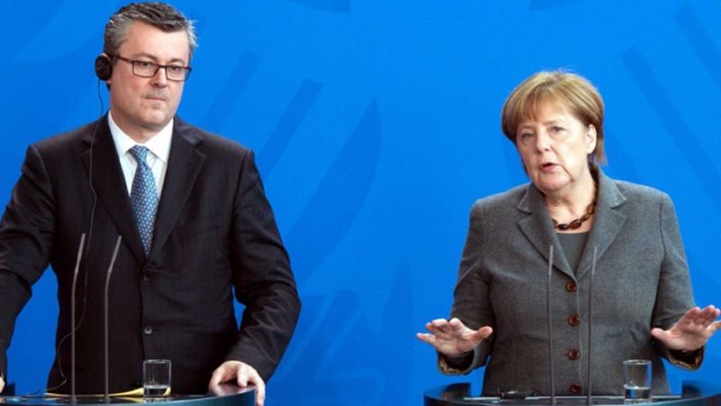 Премьер Хорватии пообещал Меркель защитить границы ЕС от мигрантов армией