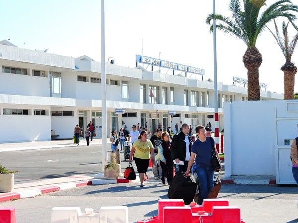 Сотни украинских туристов застряли в Тунисе:  стало известно, когда они вернутся