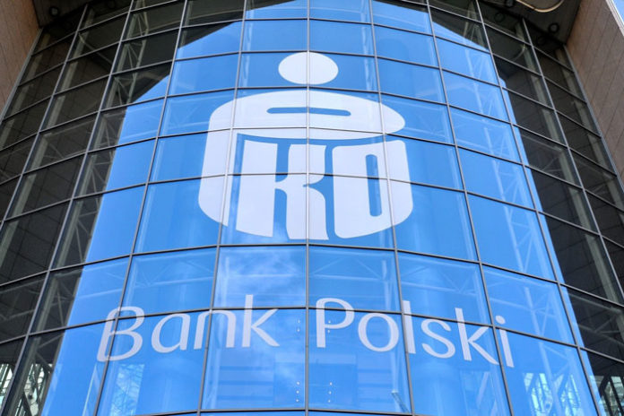 Банки Польши "воюют" за украинцев: подробности