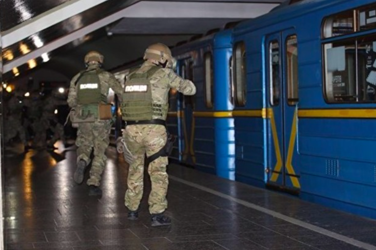 ЧП в киевском метро: сообщение о минировании