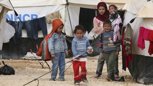 Канада до марта 2016 года примет 35 тысяч сирийских беженцев - министр