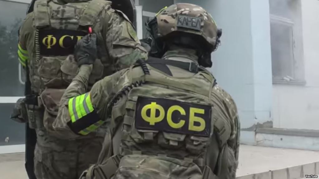 ФСБ начало охоту на проукраинских граждан
