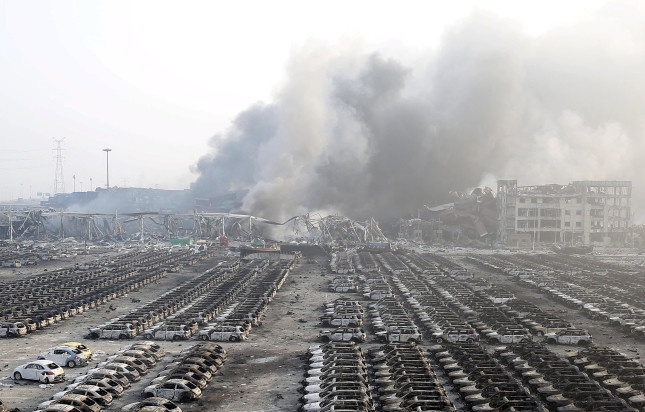 Количество жертв взрыва в китайском Тяньцзине увеличилось до 123 человек