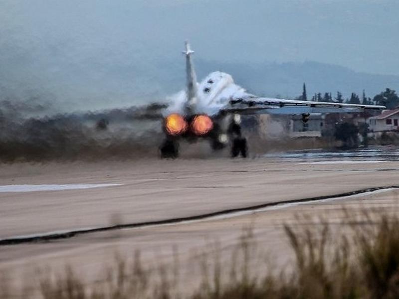 В небе над Сирией российский истребитель едва не столкнулся с самолётом США