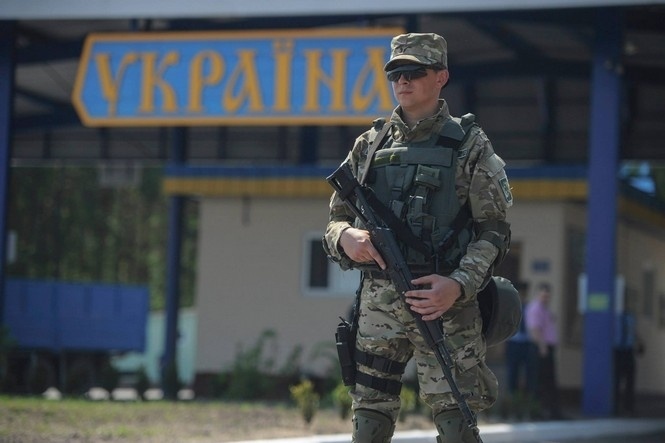 Стреляли из России: украинские пограничники рассказали о начале АТО
