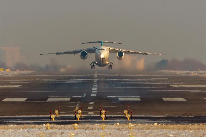 Киевляне требуют запретить ночные авиаперелеты: есть петиция