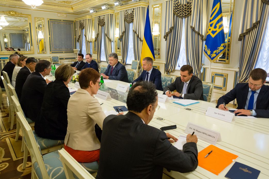 Порошенко призвал страны G7 и ЕС не признавать парламентские выборы РФ