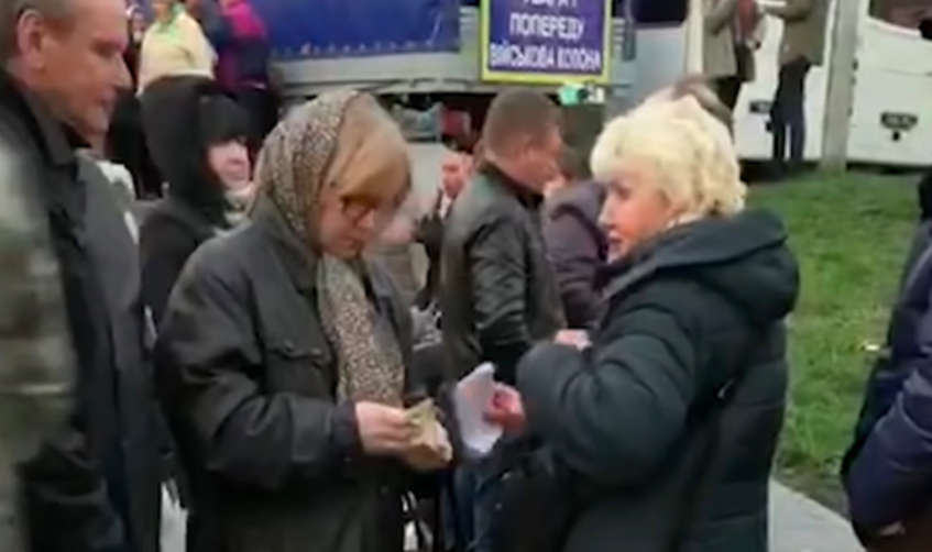 Депутаты Зеленского нашли координатора платных митингов в Киеве за 300 грн на 8 декабря