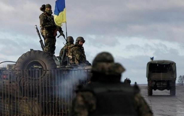 Силы АТО начали отводить в Луганской области артиллерию калибром до 100 мм 