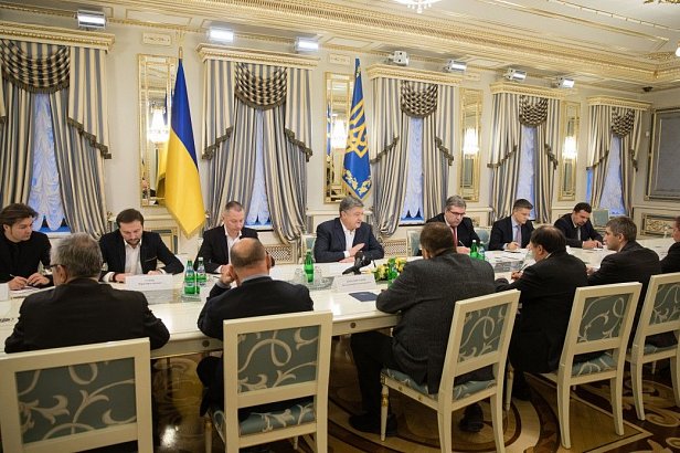Порошенко заявил о необходимости государственной поддержки украинского кино