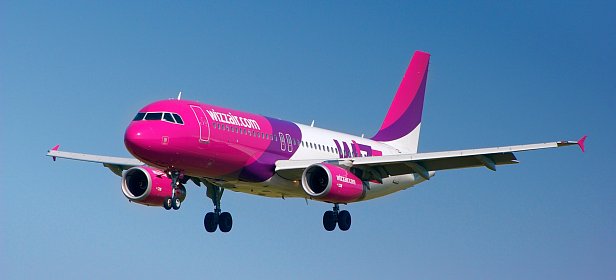 На фото - самолет Wizz Air