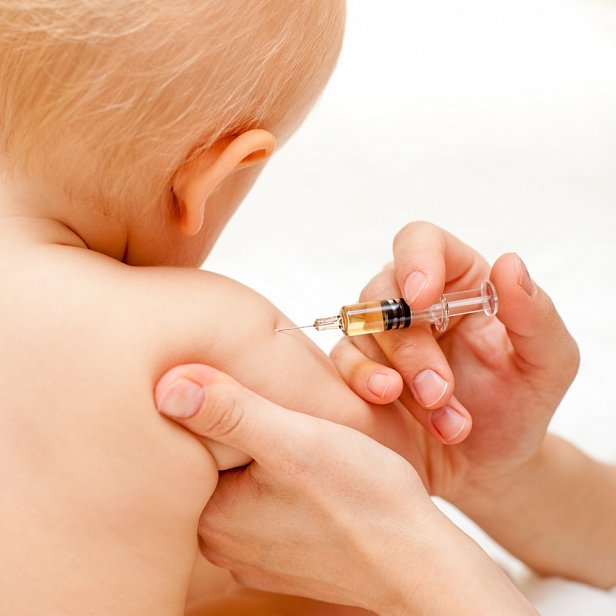 Только треть украинских родителей намерены вакцинировать своих детей
