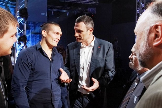 Виталий Кличко уверен, что Усик станет чемпионом мира