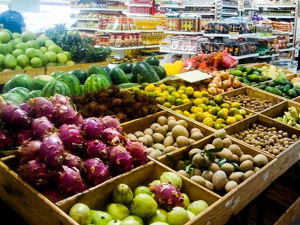 Правительство приостановило регулирование цен на продукты