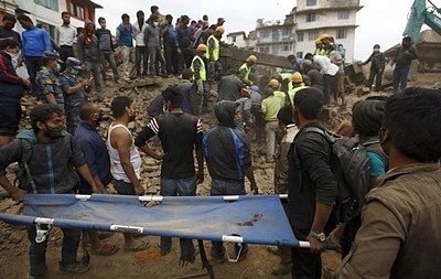 В Непале на связь не вышли 83 украинца 