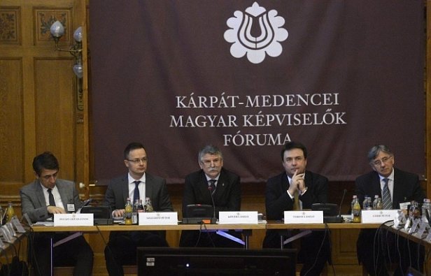 Офіційний Будапешт підтвердив підтримку угорських автономій у країнах Карпатського басейну (фото)