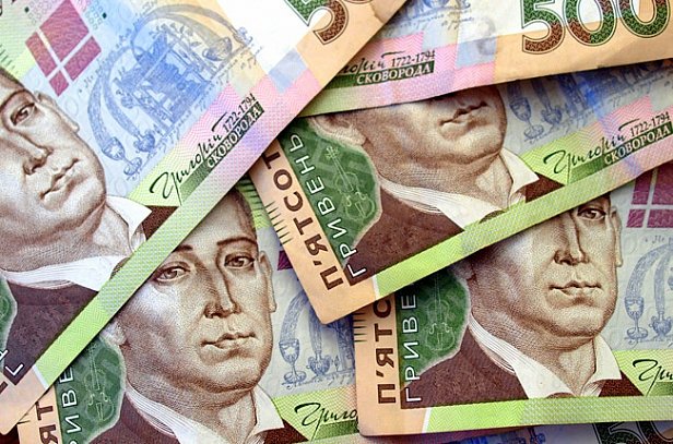 Повышение зарплат в Украине: стало известно, кому работодатели дают прибавки