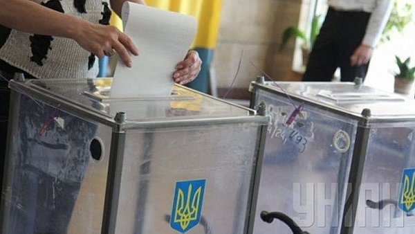 На 12:00 явка избирателей в Мариуполе и Красноармейске составила 15% - ОПОРА