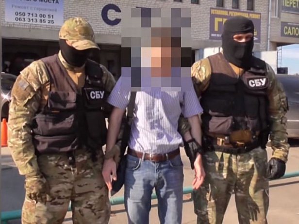 Российского дипломата поймали на даче взятки украинскому правоохранителю