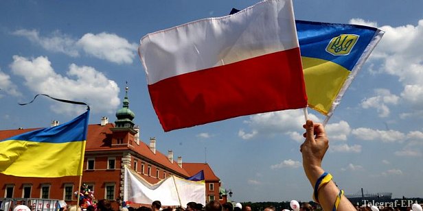 Украинцы хорошо относятся к Польше