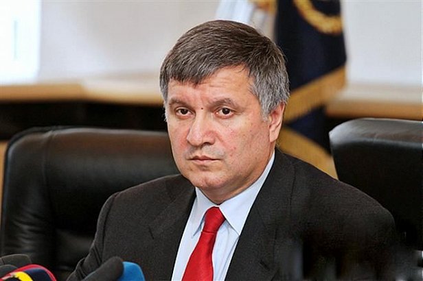 Аваков: Интерпол может снова объявить в розыск Януковича