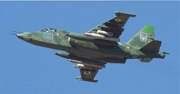 Минобороны: во время учебного полёта разбился Су-25