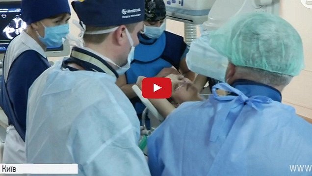 В Україні провели унікальну операцію: кардіохірурги створили штучний порок серця (відео)