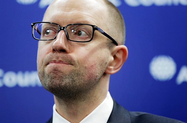 Яценюк: Народный фронт может выйти из коалиции