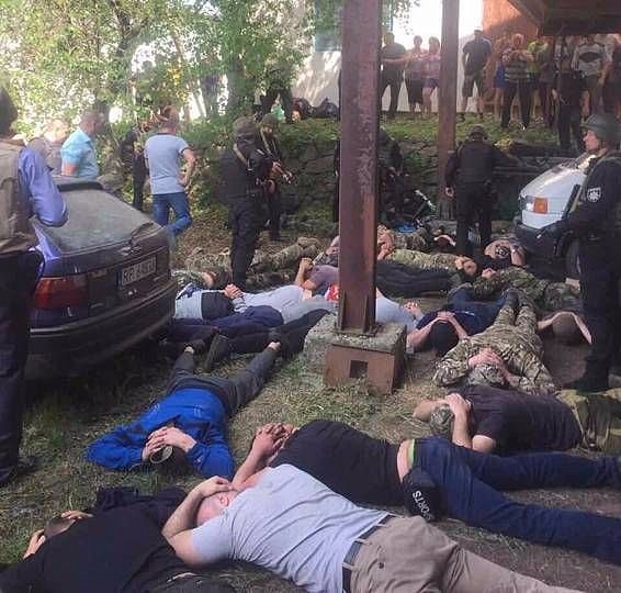 Перестрелка в Винницкой области: 6 человек ранены, 42 – задержаны полицией
