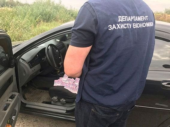 Депутат сельсовета задержан на Львовщине при получении 12 тыс взятки