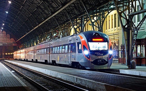 Укрзализныця добавила еще несколько поездов к 8 марта