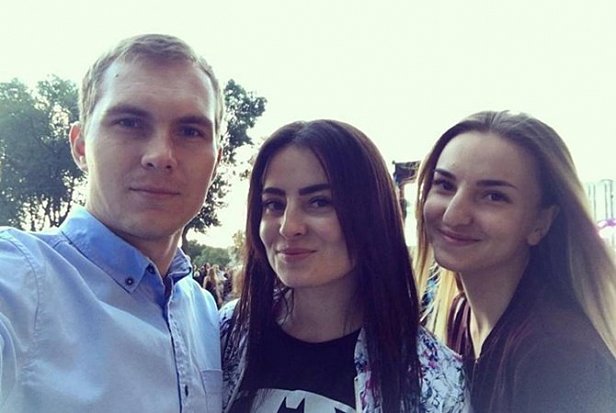 Из больницы выписали девушку, потерявшую в ДТП в Харькове мужа и сестру
