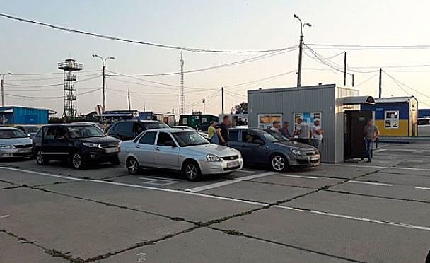 В «Чонгаре» таможенники за 500 грн разрешали ввозить контрабанду в Крым (фото)