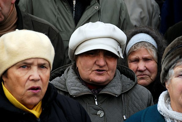 В ДНР заявили о намерении платить с апреля пенсии в российских рублях
