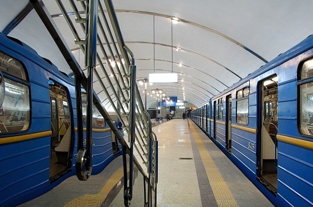 На фото станция Киевского метро