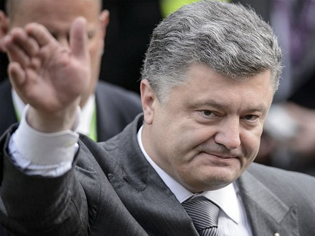 Петру Порошенко доложили об освобождении из плена четвертого украинского солдата